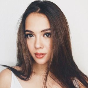 Oona O’Brien’s Biography: Age, Height, Birthday, Parents, Ethnicity